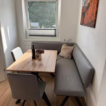 Haus Alpina In & Out 펜션 *