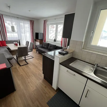 Haus Alpina In & Out Tatil Evi